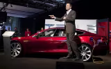 Tỷ phú Elon Musk nguy cơ mất chức CEO Tesla ngay khi rời chính phủ Mỹ