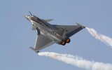 Tiêm kích J-10CE chứng tỏ khả năng tác chiến vượt trội khi bắn hạ chiến đấu cơ Rafale