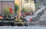 Xe tăng, thiết giáp Nga sau khi tham dự Lễ duyệt binh sẽ tiến thẳng ra mặt trận