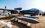Trung Quốc gây choáng với 'mẫu hạm trên không' mang theo 100 UAV cảm tử