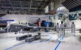 Trung Quốc gây choáng với 'mẫu hạm trên không' mang theo 100 UAV cảm tử