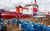 Mỹ báo động khi hàng loạt tàu phá băng Trung Quốc áp sát Alaska
