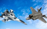 Điều gì xảy ra khi tiêm kích Su-27 đụng độ F-35 trên bầu trời Baltic?