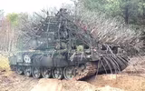 'Xe tăng bồ công anh' Nga chống chịu tới 40 đòn tấn công của UAV