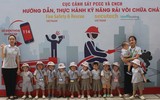 Học sinh, sinh viên với trải nghiệm thú vị tại triển lãm quốc tế phòng cháy, chữa cháy 