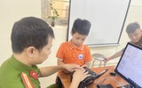 Người dân Hoàng Mai hồ hởi đi làm sinh trắc theo Luật Căn cước 2023
