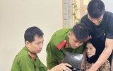 Người dân Hoàng Mai hồ hởi đi làm sinh trắc theo Luật Căn cước 2023