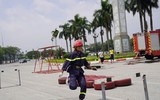 Cảnh sát phòng cháy, chữa cháy Hà Nội tập luyện giữa trời nắng nóng, nỗ lực cho Vòng chung kết Hội thi Thể thao nghiệp vụ chữa cháy