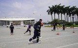 Cảnh sát phòng cháy, chữa cháy Hà Nội tập luyện giữa trời nắng nóng, nỗ lực cho Vòng chung kết Hội thi Thể thao nghiệp vụ chữa cháy