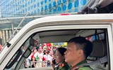 Hình ảnh người chiến sỹ Công an làm nhiệm vụ bảo vệ đêm hợp luyện sự kiện A80