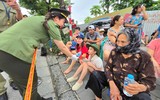 Thắm đẹp tình quân dân trên tuyến đường Phạm Văn Đồng trước sự kiện A80