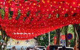 Biển cờ Tổ quốc tung bay 800 mét giữa lòng Thủ đô
