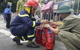 Những khoảnh khắc không thể nào quên của các chiến sỹ Cảnh sát phòng cháy chữa cháy Hà Nội