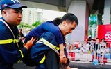 Những khoảnh khắc không thể nào quên của các chiến sỹ Cảnh sát phòng cháy chữa cháy Hà Nội