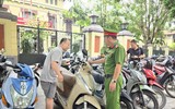 Công an phường Ba Đình xử lý bãi xe 