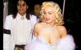 [ẢNH] Nhan sắc nóng bỏng của Madonna ở tuổi 62 và chuyện tình với ‘phi công’ kém 36 tuổi