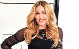[ẢNH] Nhan sắc nóng bỏng của Madonna ở tuổi 62 và chuyện tình với ‘phi công’ kém 36 tuổi