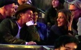 [ẢNH] Nhan sắc nóng bỏng người tình kém 30 tuổi của Brad Pitt