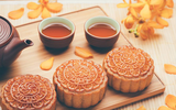 [ẢNH] ‘Bật mí’ bí quyết giúp ăn bánh Trung thu không lo béo