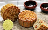 [ẢNH] ‘Bật mí’ bí quyết giúp ăn bánh Trung thu không lo béo