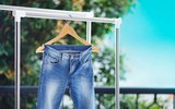 [ẢNH] ‘Bỏ túi’ những bí quyết để giúp quần jean của bạn luôn trông như mới