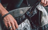 [ẢNH] ‘Bỏ túi’ những bí quyết để giúp quần jean của bạn luôn trông như mới