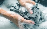 [ẢNH] ‘Bỏ túi’ những bí quyết để giúp quần jean của bạn luôn trông như mới