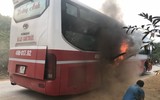 [ẢNH] Những cách thoát hiểm nhanh và an toàn cho người ngồi trong ô tô khi xe bị cháy