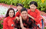 [ẢNH] Những mối tình ‘chị - em’ đình đám nhất nhì showbiz Việt
