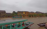 [ẢNH] Hội An ngập trong ‘biển’ nước do mưa lũ 