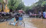 [ẢNH] Hội An ngập trong ‘biển’ nước do mưa lũ 