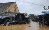 [ẢNH] Hội An ngập trong ‘biển’ nước do mưa lũ 