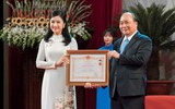 [ẢNH] NSND Thu Hà ở tuổi 51: Trẻ đẹp khó tin, tái xuất màn ảnh sau nhiều năm vắng bóng