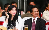 [ẢNH] Cuộc sống hạnh phúc ở tuổi 78 của ‘nam danh ca nhiều vợ, con nhất showbiz Việt’ – Chế Linh 