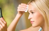 [ẢNH] Bật mí mẹo trang điểm nhẹ nhàng, đơn giản cho nhân viên văn phòng