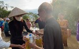 [ẢNH] Cuộc đời đầy nước mắt của Thuỷ Tiên - Ca sĩ kêu gọi quyên góp được hơn 60 tỉ đồng ủng hộ miền Trung