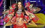 [ẢNH] Những ‘thiên thần nội y’ gợi cảm nhất lịch sử Victoria’s Secret