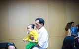 [ẢNH] Thương Tín ở tuổi 64: Già yếu nhưng vẫn phải gồng mình kiếm tiền nuôi vợ trẻ, con thơ