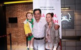 [ẢNH] Thương Tín ở tuổi 64: Già yếu nhưng vẫn phải gồng mình kiếm tiền nuôi vợ trẻ, con thơ
