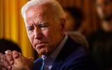 [ẢNH] Những cú ‘sảy chân’ đau đớn của ông Joe Biden trước khi hưởng ‘trái ngọt’