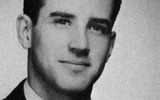 [ẢNH] Những cú ‘sảy chân’ đau đớn của ông Joe Biden trước khi hưởng ‘trái ngọt’