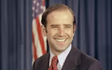 [ẢNH] Những cú ‘sảy chân’ đau đớn của ông Joe Biden trước khi hưởng ‘trái ngọt’