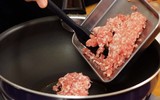 [ẢNH] Những lưu ý trong quá trình bảo quản và chế biến thịt lợn đông lạnh