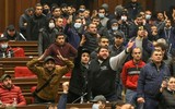 [ẢNH] Bạo loạn để phản đối đình chiến ở Armenia