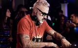 [ẢNH] Cuộc sống ‘vạn người mơ’ của Gianluca Vacchi – triệu phú 53 tuổi quyến rũ nhất Italy