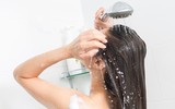 [ẢNH] 10 cách trị gàu đơn giản hiệu quả 