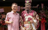 [ẢNH] Bất ngờ trước cuộc sống của ‘Bao Thanh Thiên’ Kim Siêu Quần ở tuổi U70