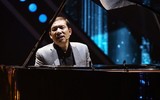 [ẢNH] Danh hài Quang Thắng ở tuổi 52: Sự nghiệp thành công, hôn nhân viên mãn bên người vợ trẻ