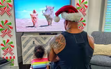 [ẢNH] The Rock: ‘Gã khổng lồ’ Hollywood và những khoảnh khắc ‘nhỏ bé’ ngỡ ngàng trước vợ con