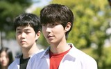 [ẢNH] Giải mã sức hút của Hwang In Yeop - nam thần U30 'chuyên trị' các vai 'trùm trường' 